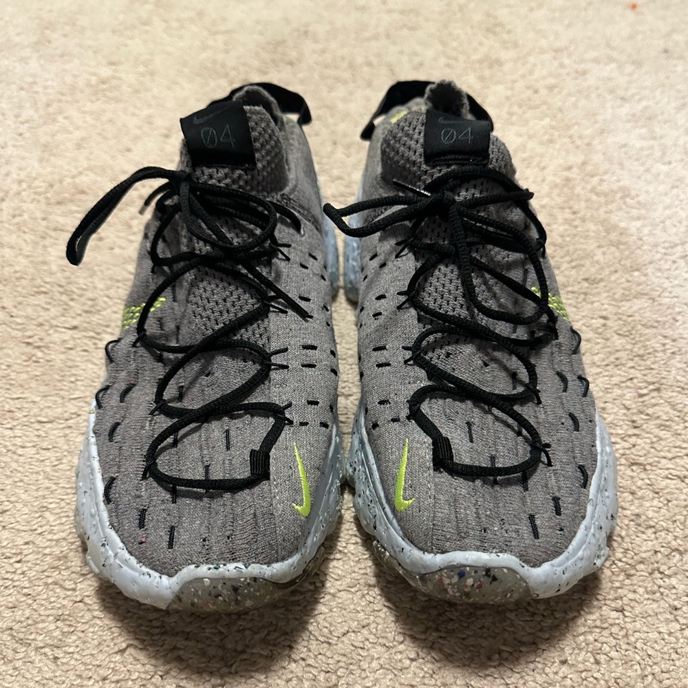 Nike Space Hippie 04